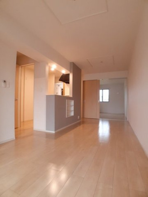 【居間・リビング】 | ベルファミーユ　Ⅱ | 使いやすいリビングです