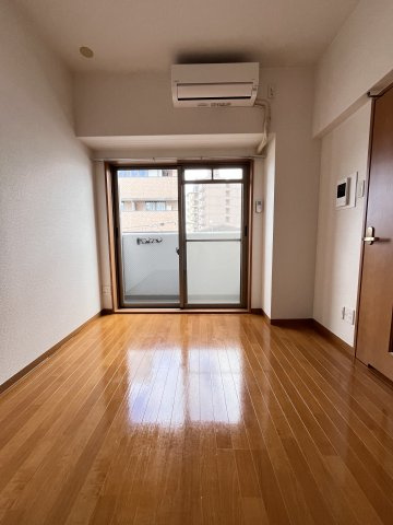 大阪市都島区都島本通２丁目の賃貸マンションの居間・リビング