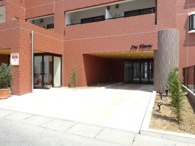 ジョイフローラのエントランス