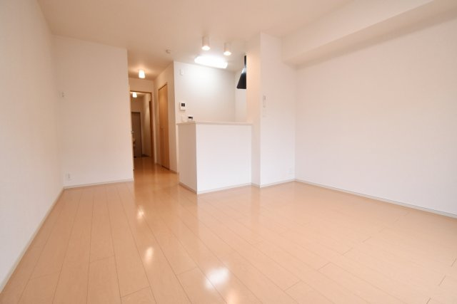 パルティール小曽根の居間・リビング