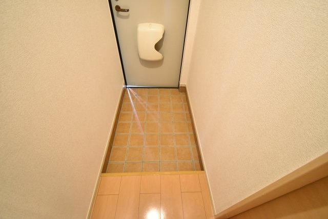 パルティール小曽根の玄関