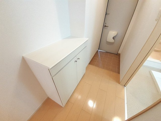 パルティール小曽根の玄関