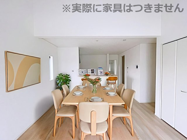 新築戸建・建売　美里町小茂田第2　東児玉小・美里中の居間・リビング|※家具を配置した場合のイメージ図になります！実際に家具はつきません。