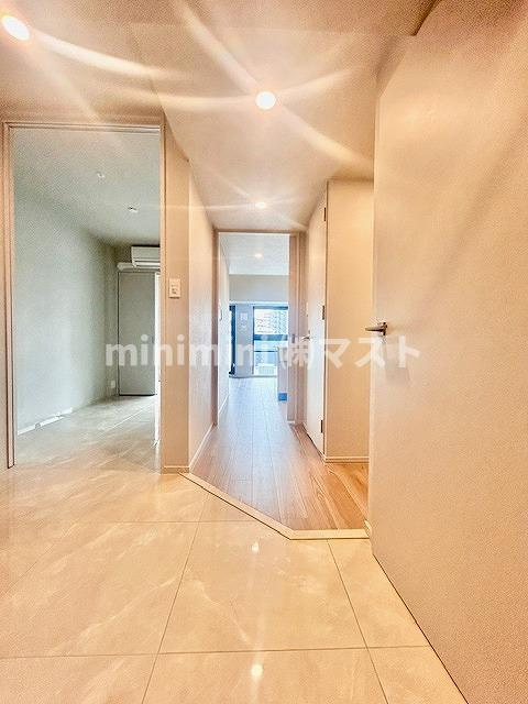 S-RESIDENCE福島diverseの玄関