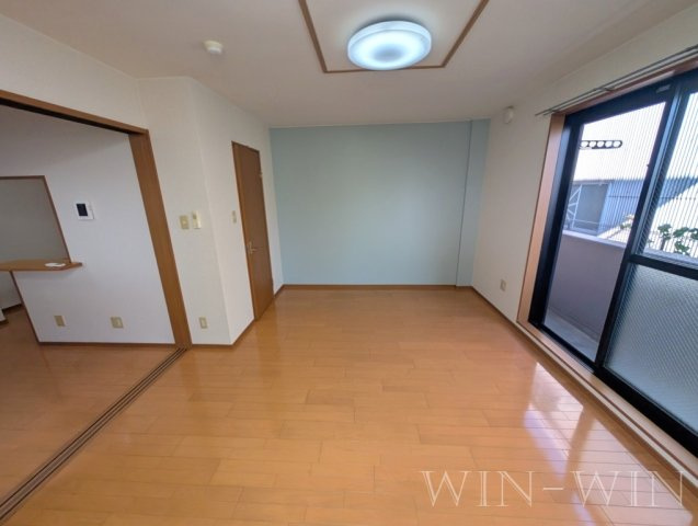 ブロードタウン神野 E棟の寝室