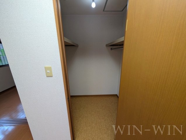 ブロードタウン神野 Eの収納