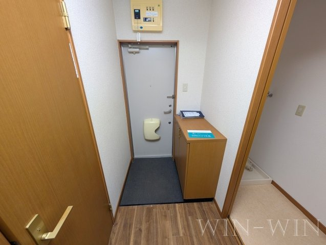 ブロードタウン神野 Eの玄関