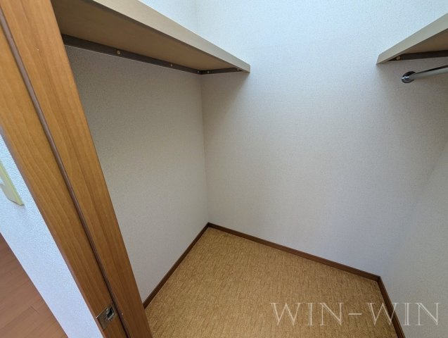 ブロードタウン神野 Eのその他