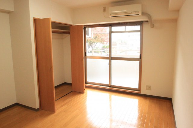 ルミエール八戸ノ里の居間・リビング