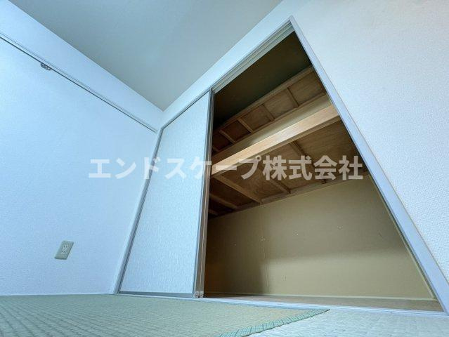 コンフォール石坂Bの収納|高崎、前橋のお部屋探しはエンドスケープまで！お客様の理想お聞かせ下さい♪