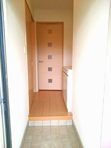 コートソレイユＢの玄関