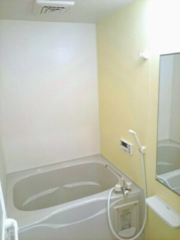 コートソレイユＢの浴室