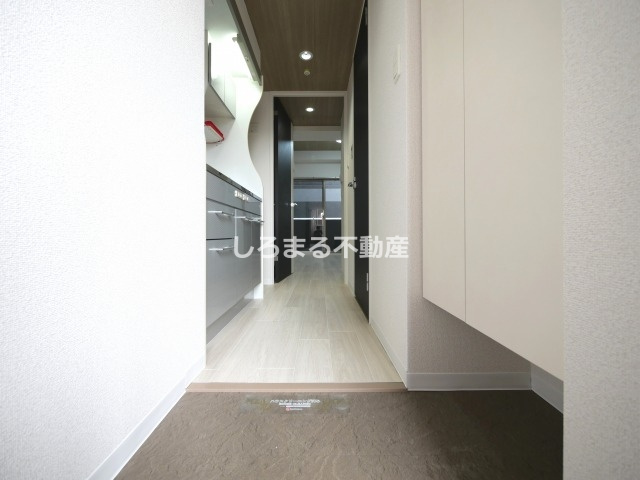 SERENiTE北浜の玄関