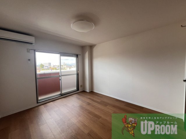 第7リーディングビルの居間・リビング