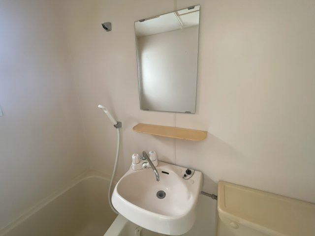 コーポサントーレアの洗面所|スペースが確保できる洗面所です