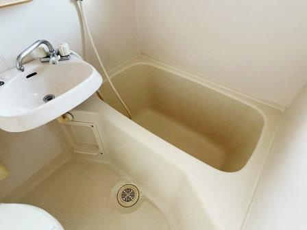 コーポサントーレアの浴室|コンパクトで使いやすいお風呂です