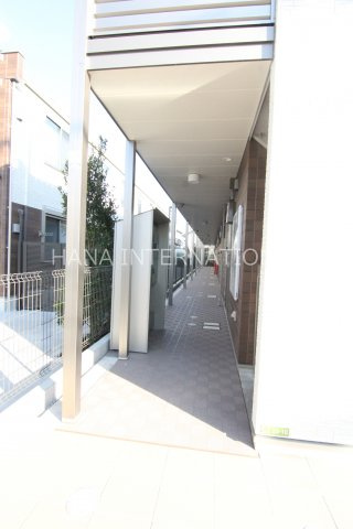 ヴィアロ伊興レジデンスAのエントランス