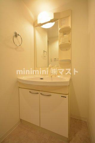 CASSIA福島駅前の洗面所