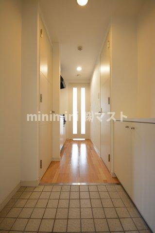 CASSIA福島駅前の玄関