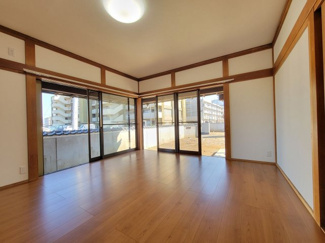 【居間・リビング】 | 市川三郷町市川大門　内外装一新中古戸建 敷地161坪 整形地 | リフォーム済の20.5帖LDK