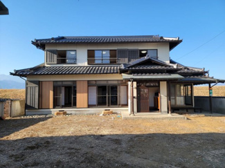 【外観】 | 市川三郷町市川大門　内外装一新中古戸建 敷地161坪 整形地 | 外壁塗り替え完了