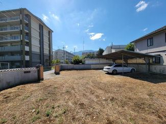 【庭】 | 市川三郷町市川大門　内外装一新中古戸建 敷地161坪 整形地 | 南庭が広いので日当たり良好です。