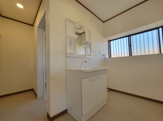 【独立洗面台】 | 市川三郷町市川大門　内外装一新中古戸建 敷地161坪 整形地 | 新品交換済み
