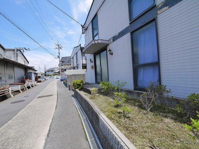 レオパレス大陽弐番館の玄関|落ち着いた玄関です