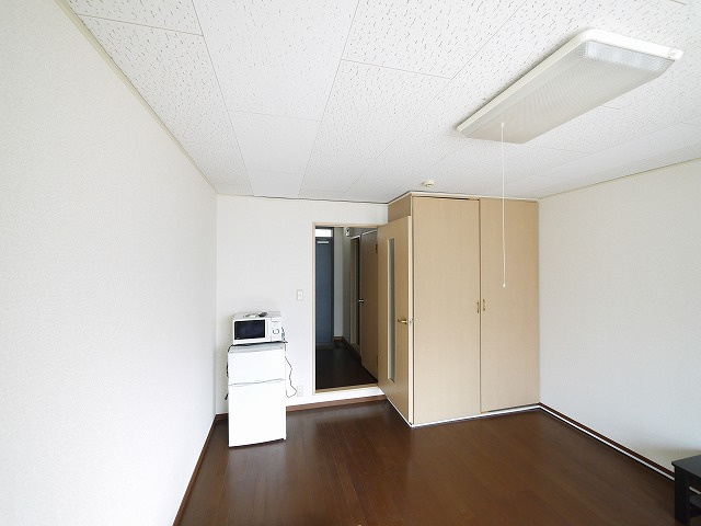 レオパレス大陽弐番館の寝室|落ち着いて過ごせるお部屋なので、寝室にいかがでしょうか