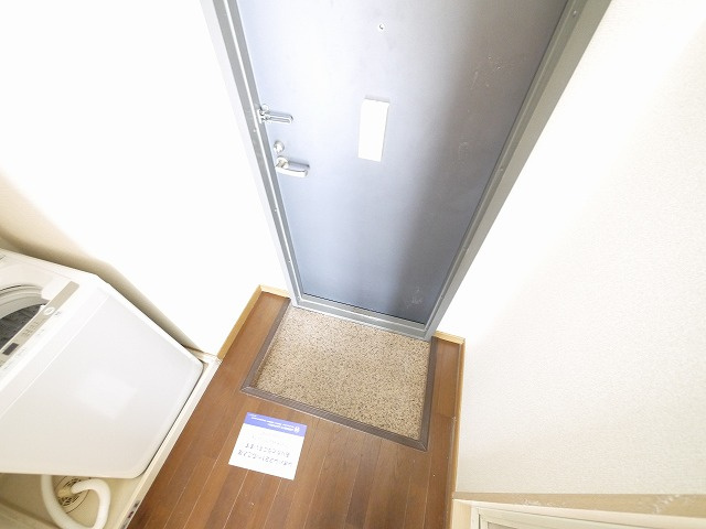 レオパレス大陽弐番館の玄関|きれいな玄関です