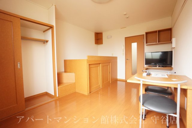 レオパレスカトレアの居間・リビング