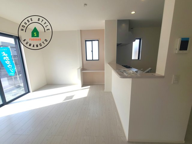 菊池市西寺第4-2棟（4号棟）　の内観：施工例|キッチンから立ち込める香りが今日の料理を期待させます。