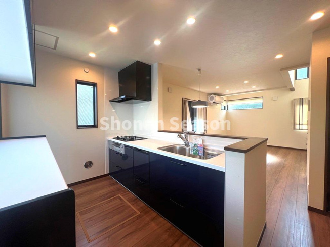 【キッチン】 | 作業効率上がる対面キッチン！
「食洗機」を搭載し、食後の家事負担が軽減できますよ♪