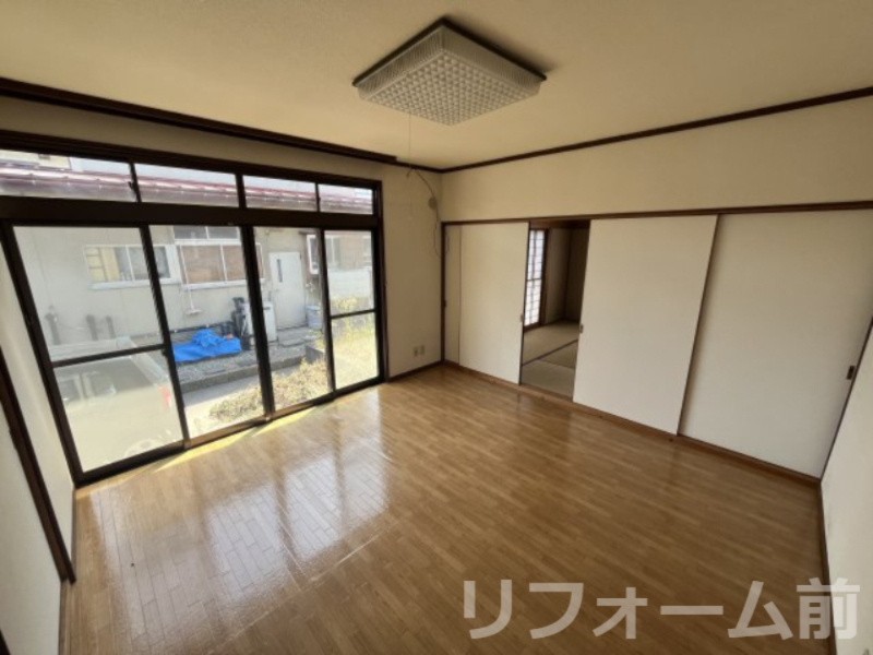 山形市あかねヶ丘二丁目2-7の居間・リビング