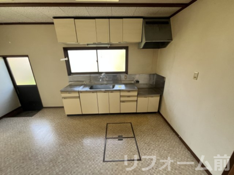 山形市あかねヶ丘二丁目2-7のキッチン