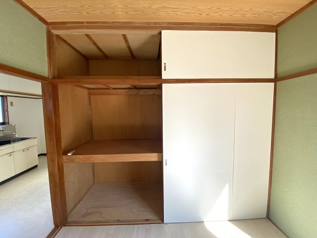 宿　行木2号貸家の収納