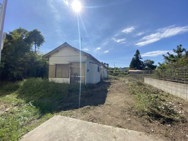 宿　行木2号貸家の庭