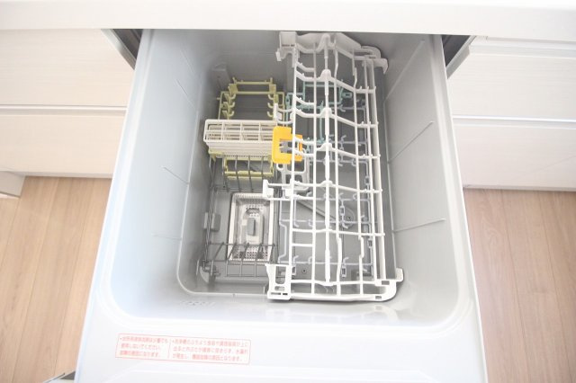 壬生町緑町1丁目　40期　2号棟のキッチン|忙しい毎日にうれしい食洗機付き！後片付けの時間を短縮できて、家事ラクな暮らしをサポートしてくれます。