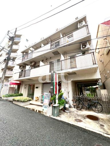 新宿区西新宿４丁目の賃貸マンションの外観