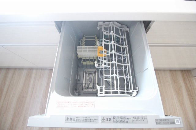 壬生町緑町1丁目　40期　1号棟のキッチン|忙しい毎日にうれしい食洗機付き！後片付けの時間を減らせるので、家族時間や自分時間もしっかり確保できます◎