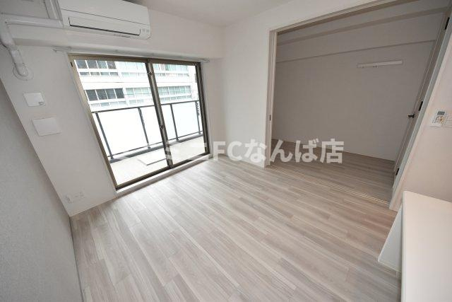 アーバネックス新町Ⅱの居間・リビング