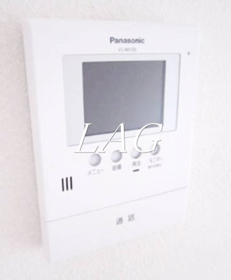 【セキュリティ】 | ヴェリナ・フォー | モニター付きインターフォンです。