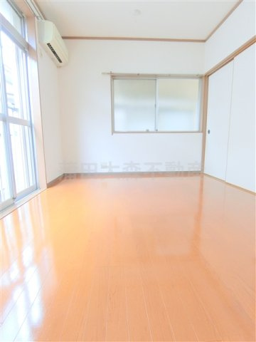 ファミールカツラの居間・リビング