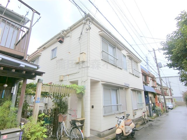 ファミールカツラの外観