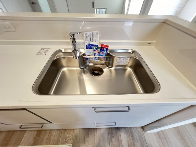 橿原市曲川3丁目全5区画のキッチン|清潔感あふれるステンレスシンク