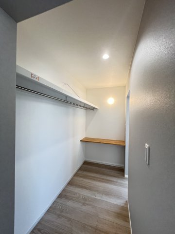 橿原市曲川3丁目全5区画の寝室|主寝室にぴったりな洋室10帖　ウォークインクローゼット付き