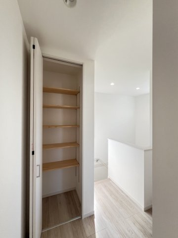 橿原市曲川3丁目全5区画の収納|2階の収納です