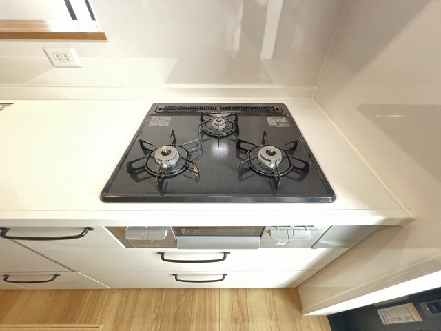 橿原市曲川3丁目全5区画のキッチン|３口ガスコンロ