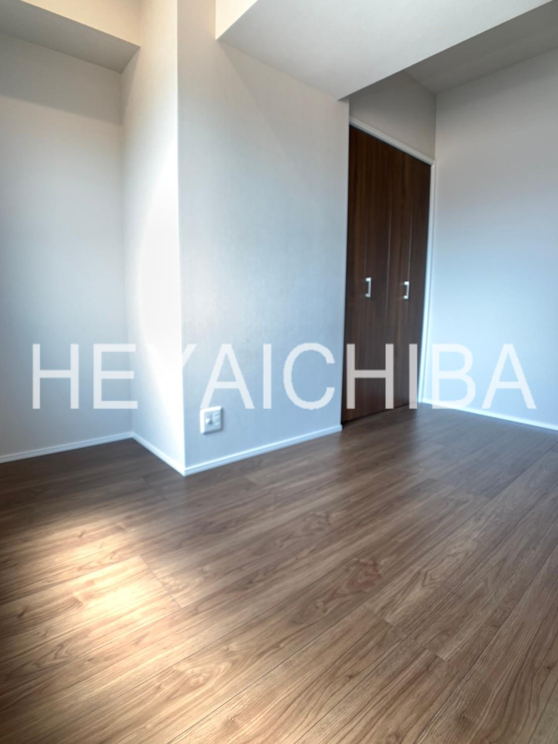 Anela Courtの寝室