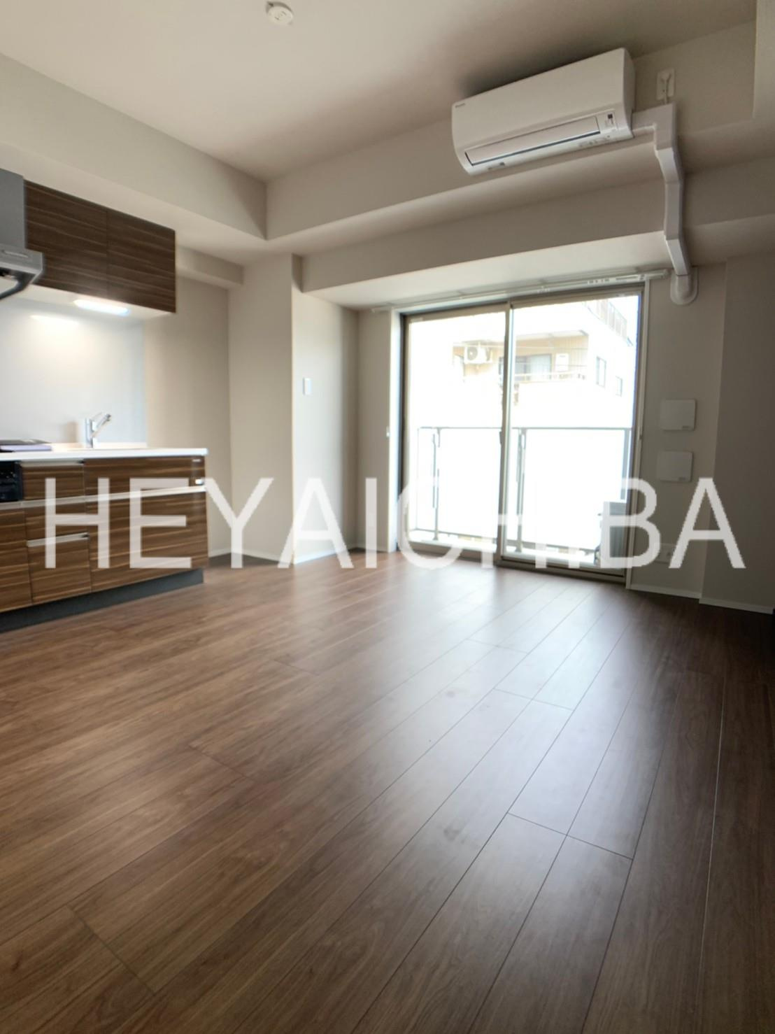 Anela Courtの居間・リビング